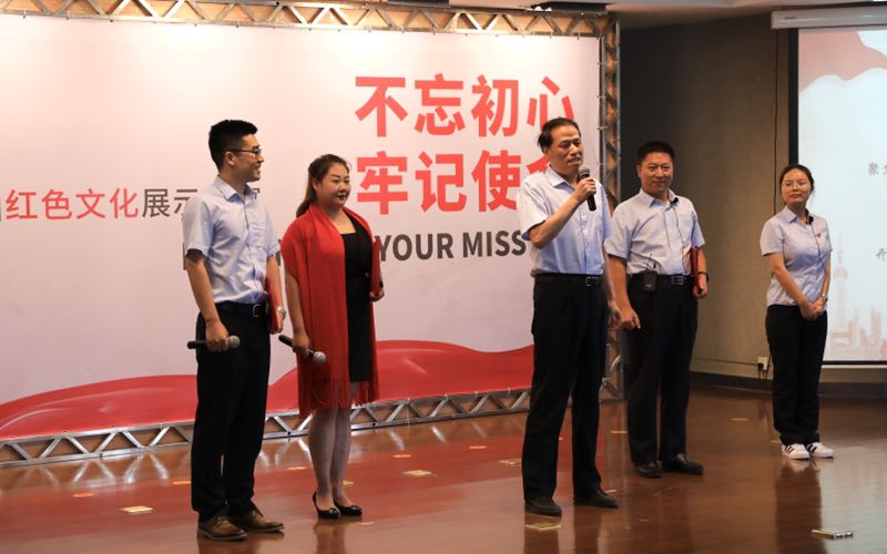 陜鼓集團綜合能源事業(yè)部黨支部表演的節(jié)目接地氣，受好評.jpg